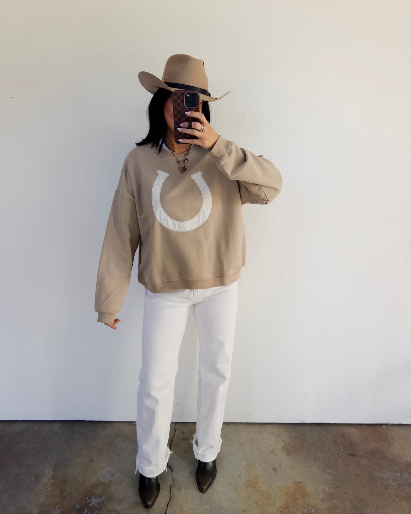 Horseshoe Sweatshirt - Taupe