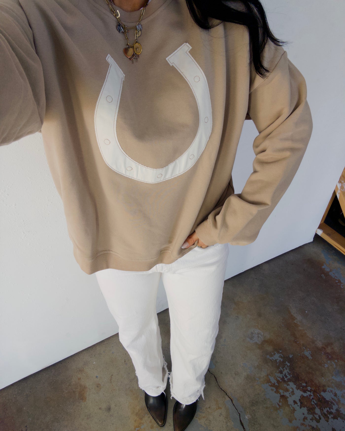 Horseshoe Sweatshirt - Taupe