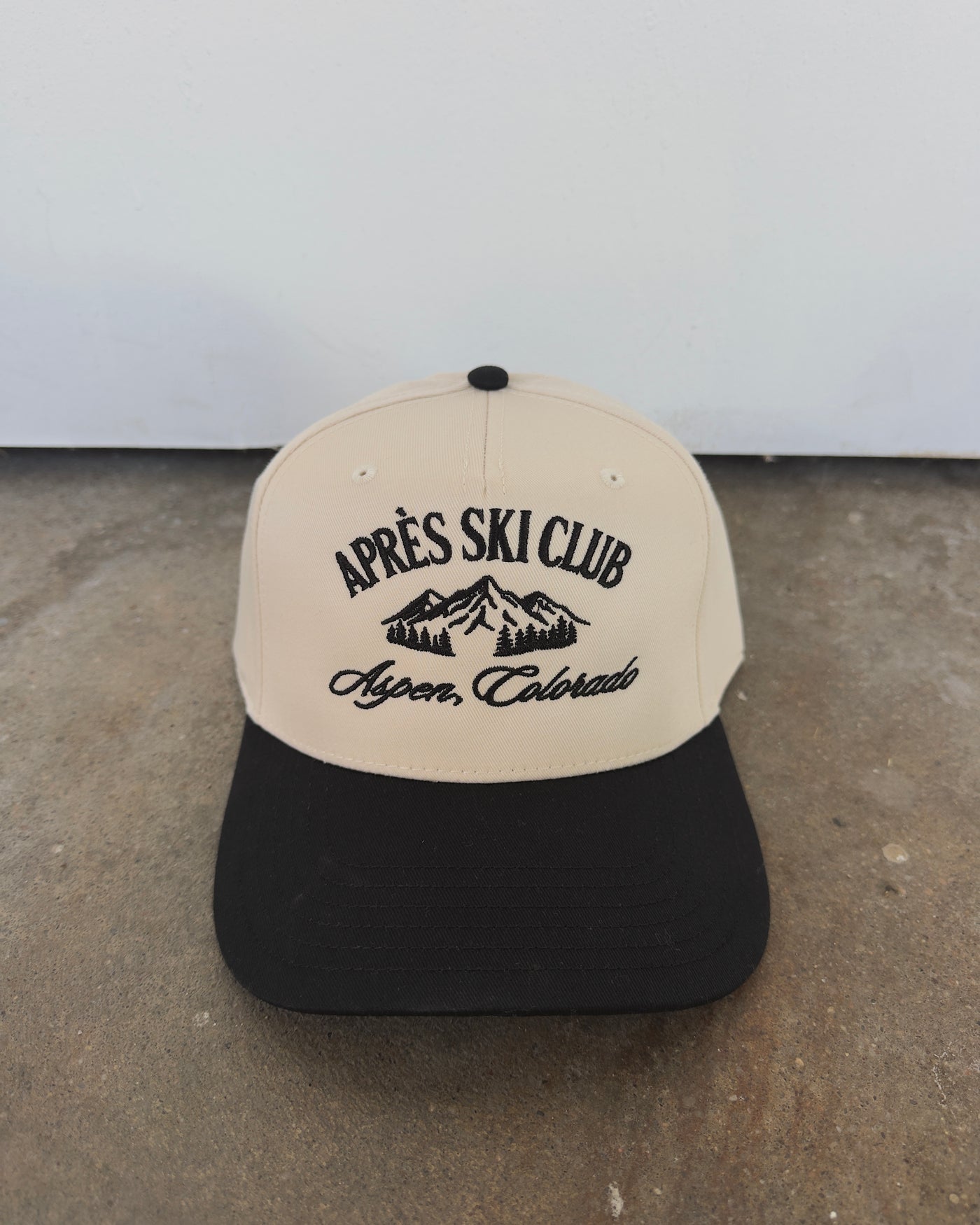 Après Ski Club Hat - Black/Cream