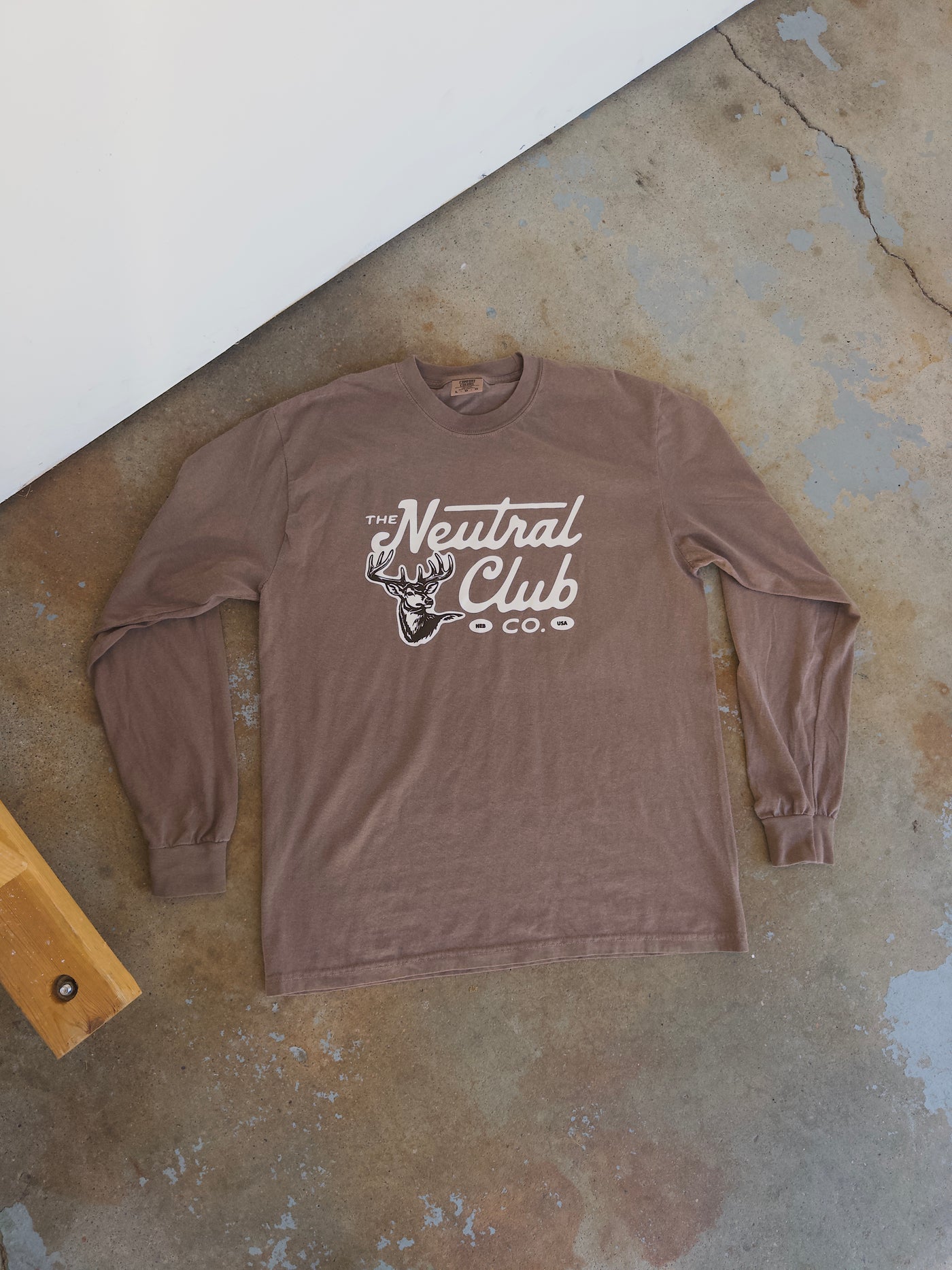 The Neutral Club Co. Deer Long Sleeve - Espresso