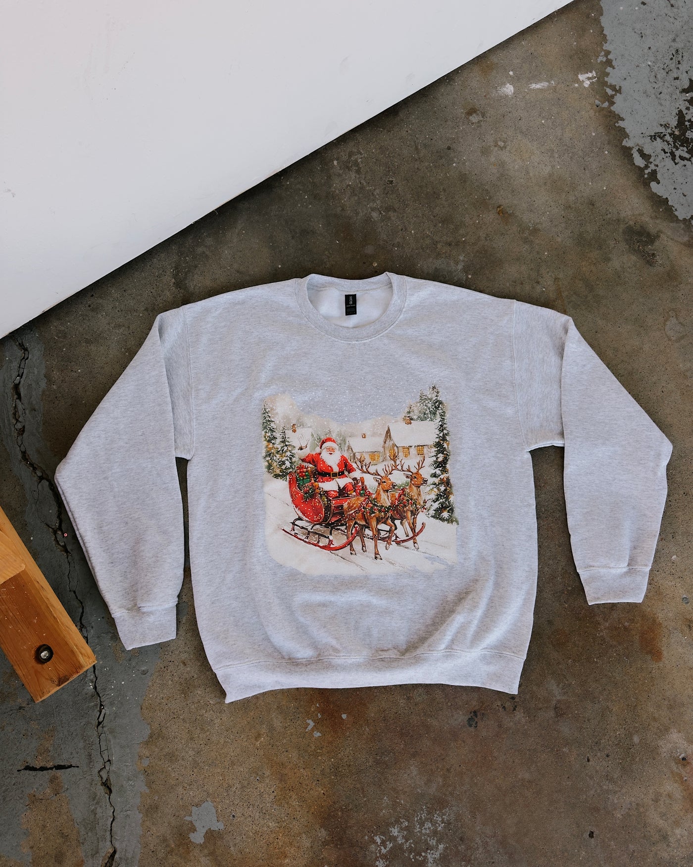 Vintage Santa Sweatshirt - Ash