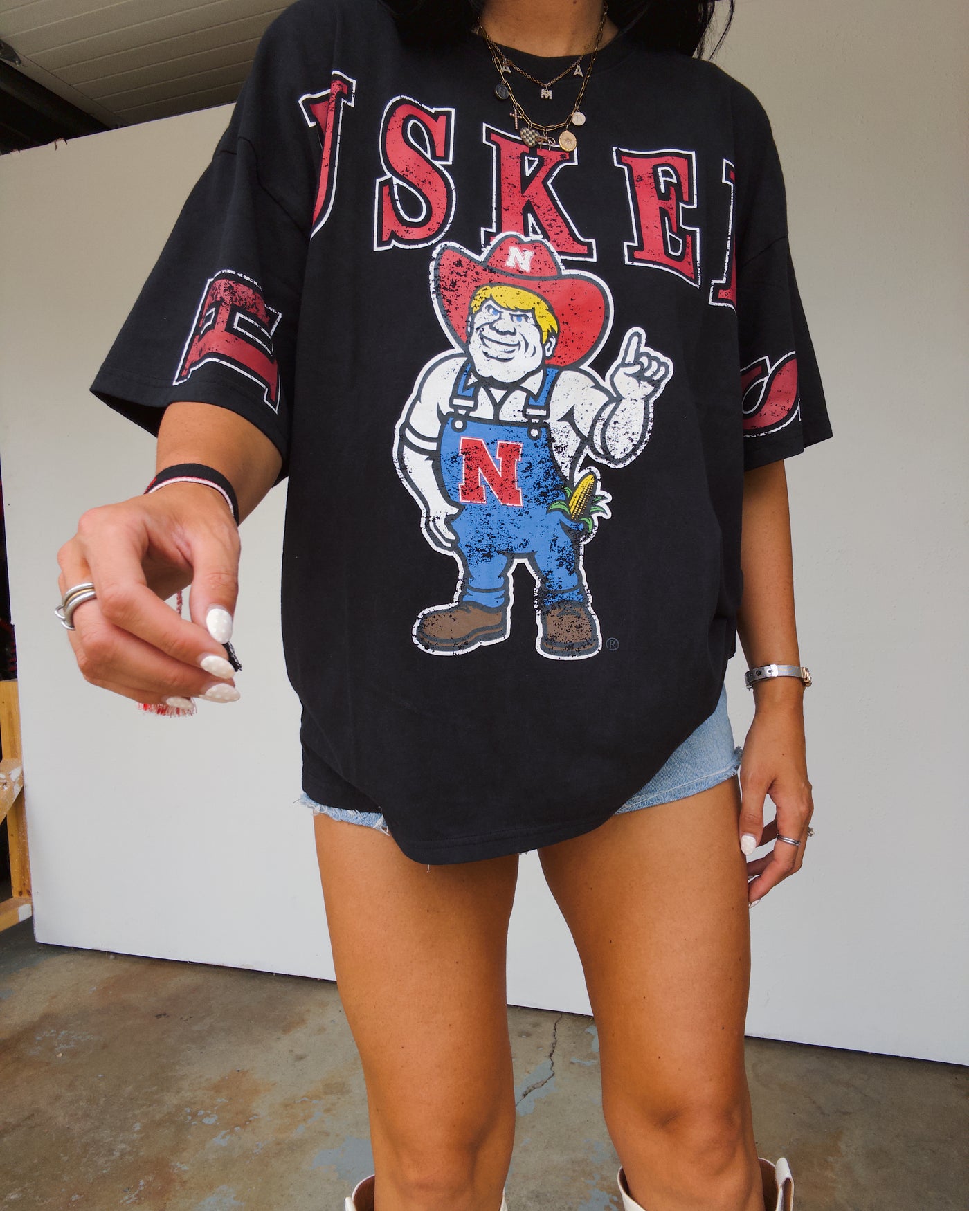 Huskers Split Oversized Tee - Black