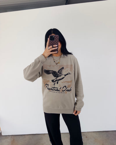 Rooted In The Wild Sweatshirt - Pigment Clay