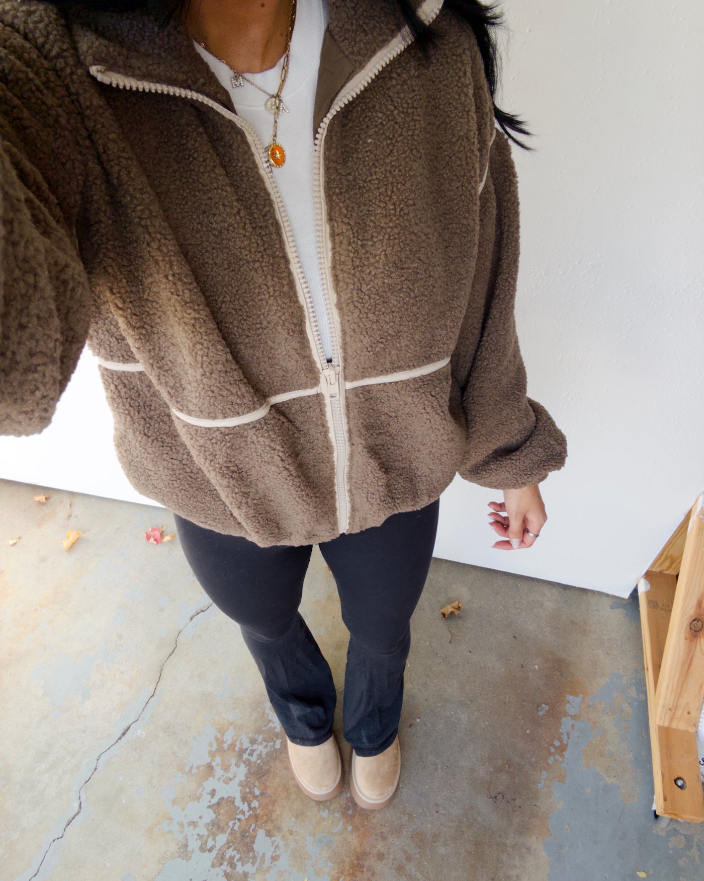 Morning Chill Sherpa Jacket - Stone