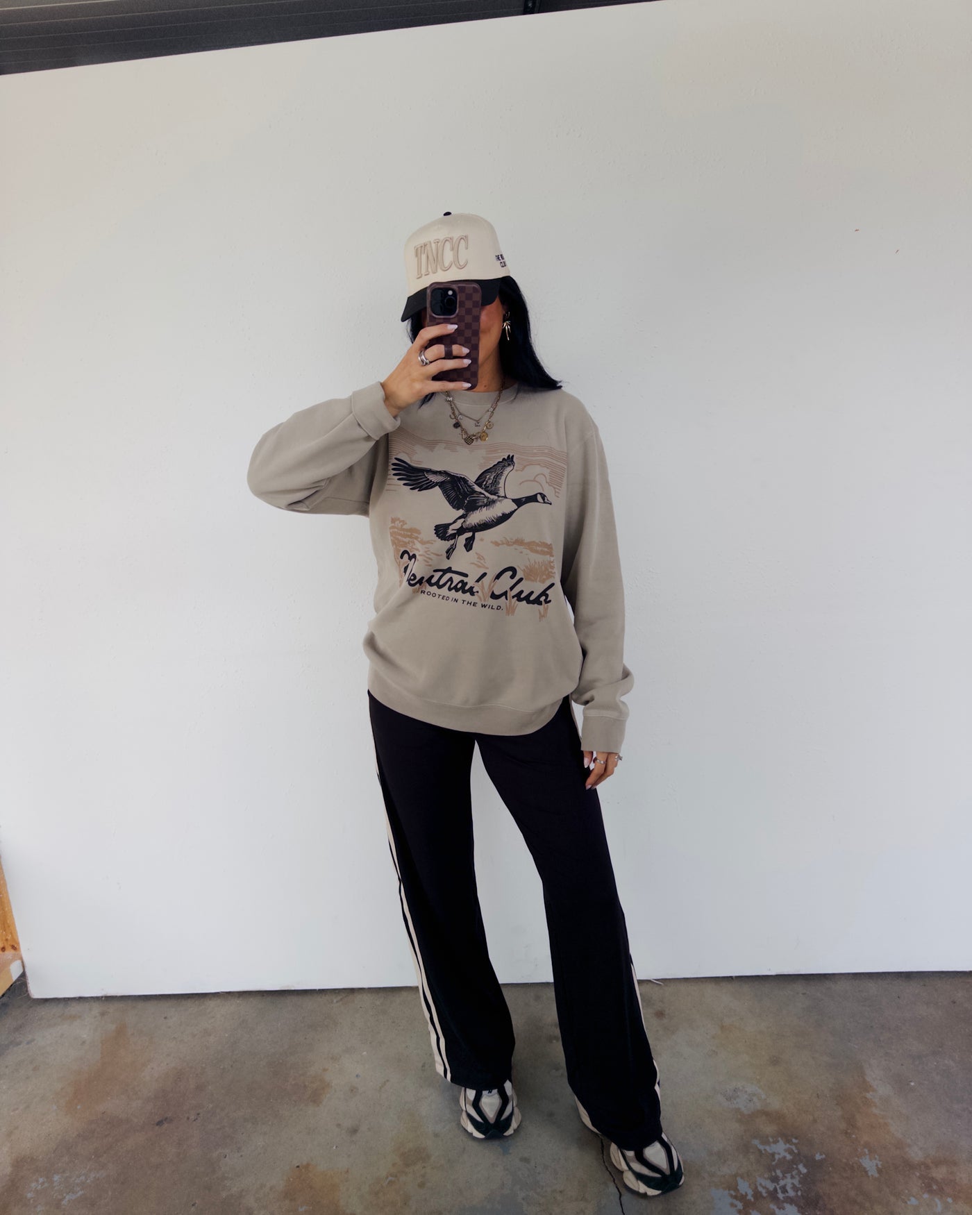 Rooted In The Wild Sweatshirt - Pigment Clay