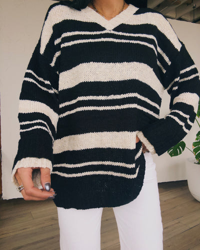 Neutral Oversized Sweater - Black/Ivory