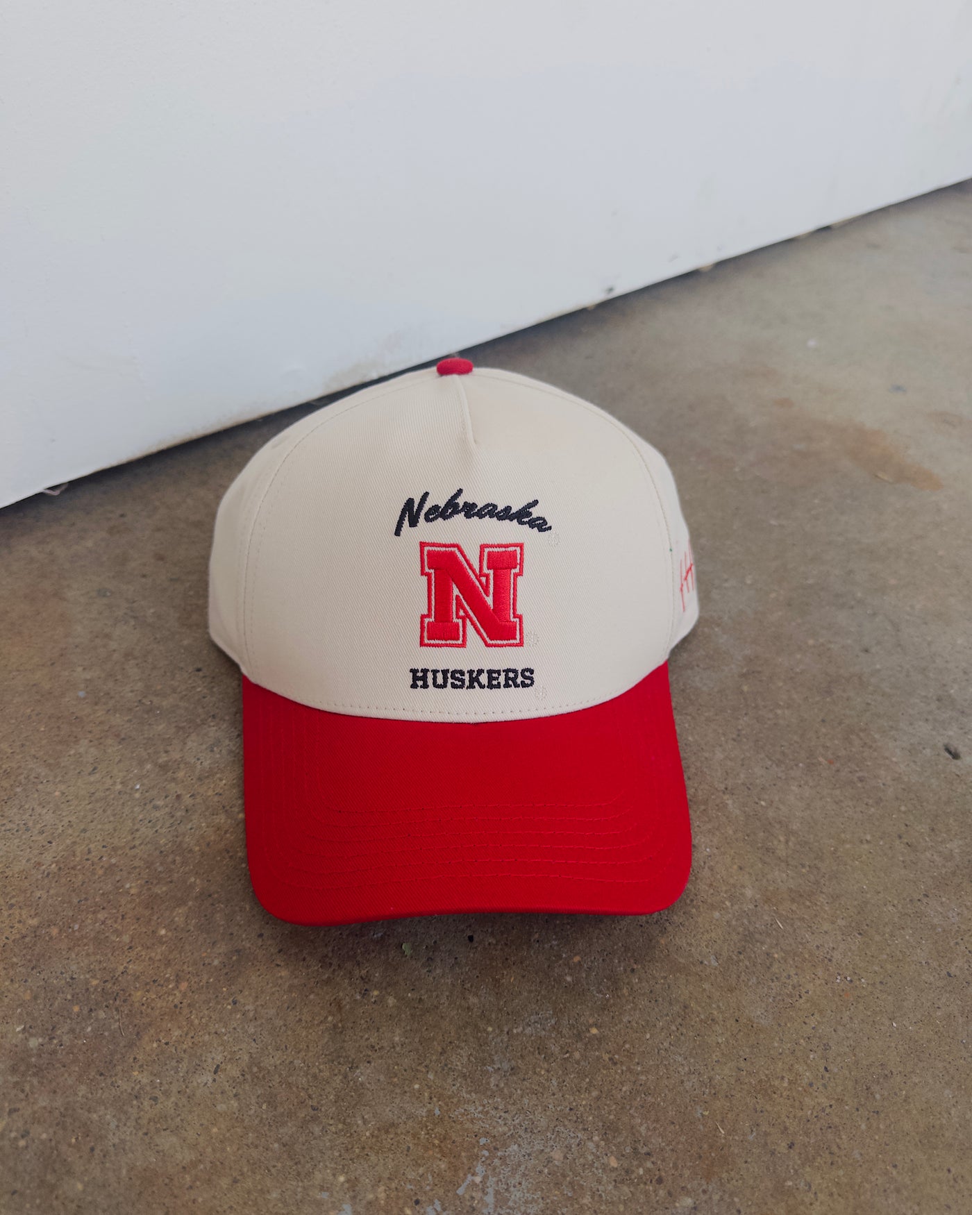 Huskers Tradition Hat - Cream/Red