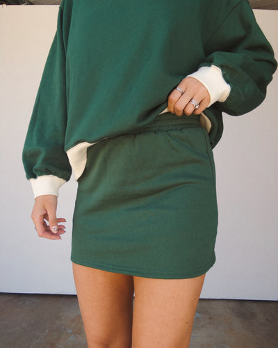 The Birdie Fleece Skort - Hunter Green