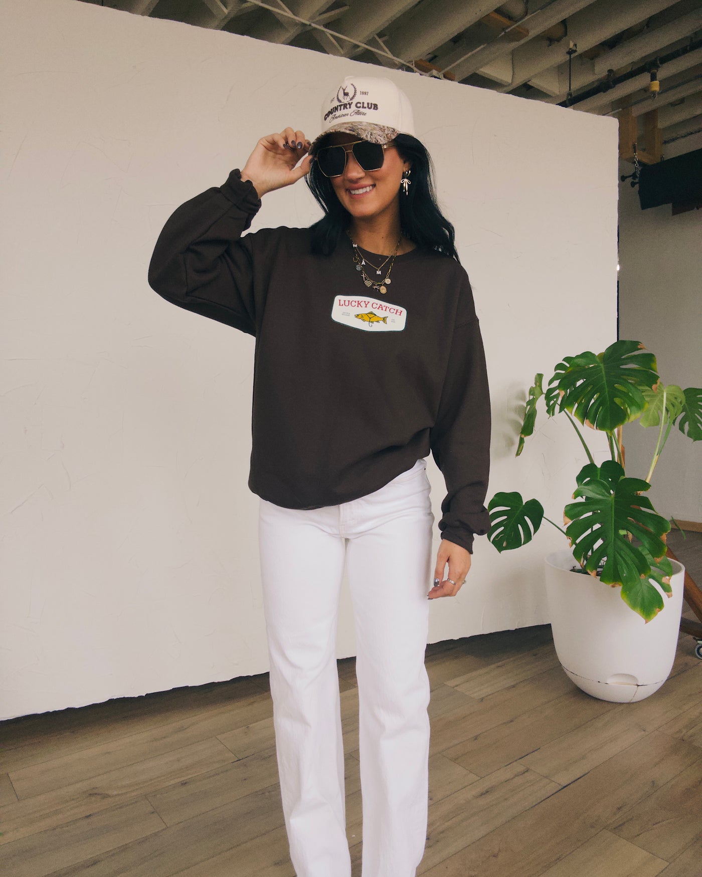 Lucky Catch Sweatshirt - Chocolate