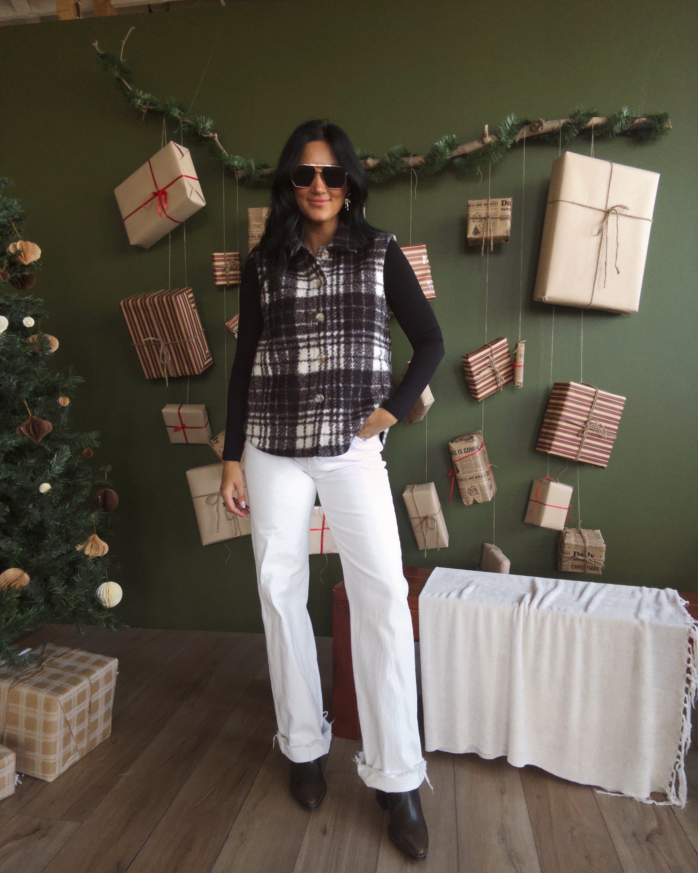 Maplewood Boucle Vest - Black