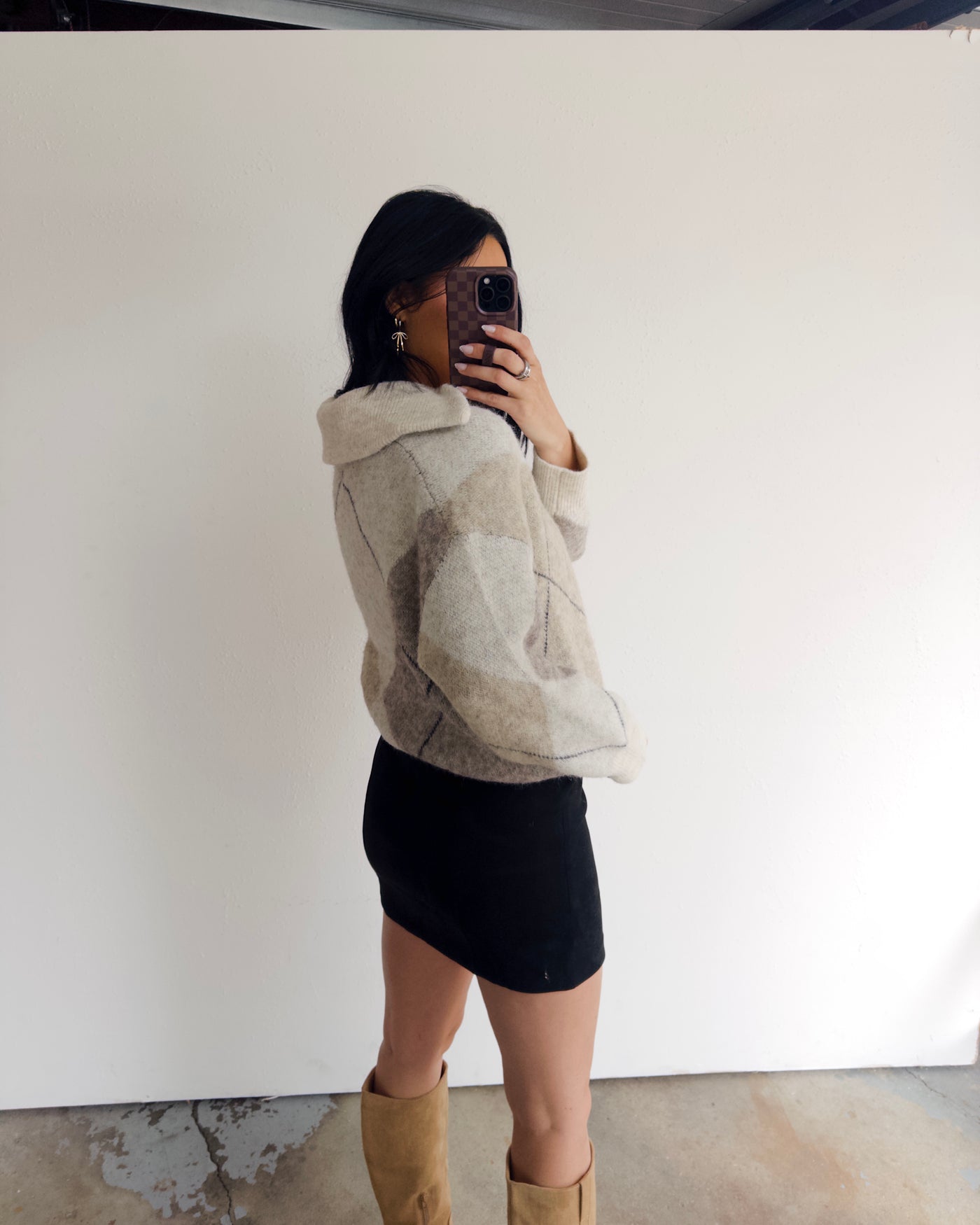 The Aspen Argyle Sweater - Oatmeal