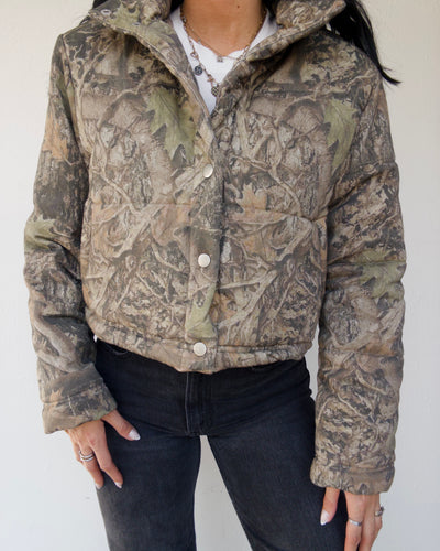 Woodland Puff Cropped Jacket - Dark Camo