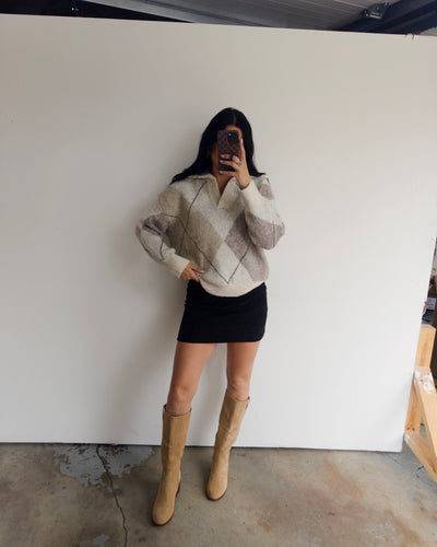 The Aspen Argyle Sweater - Oatmeal
