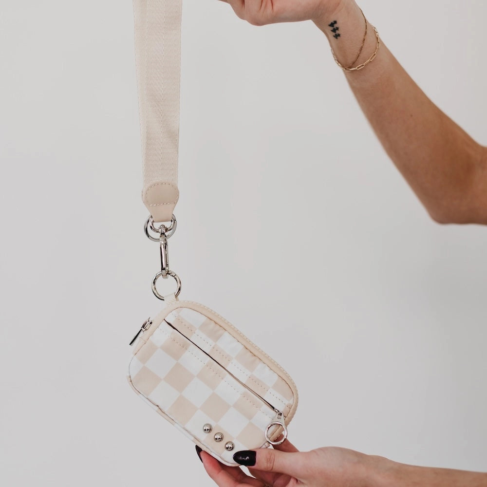 Nelly Nylon Wristlet - Tan/White Checkered